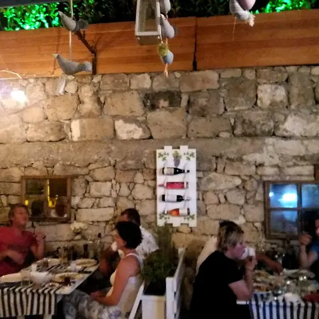 Postahan Konukevi * Alaçatı